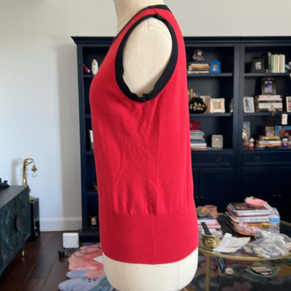 Audrey & Grace red with black trim sweater tank, size M - Picture 3 of 3